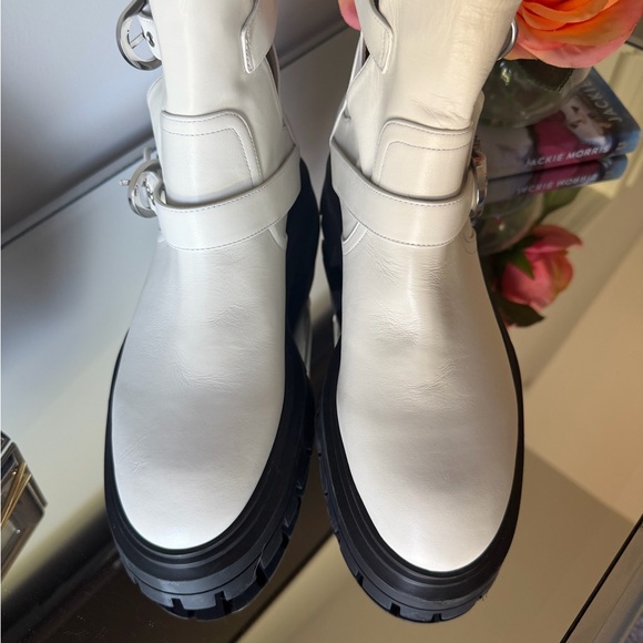 Stuart Weitzman White Leather Lug-Sole Ankle Boots - Picture 2 of 4